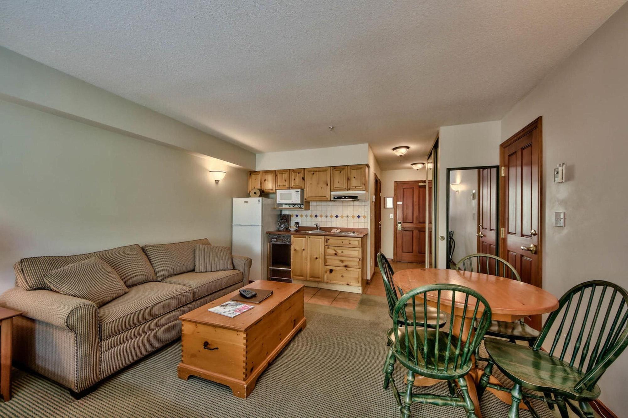 Hearthstone Lodge Sun Peaks Luaran gambar
